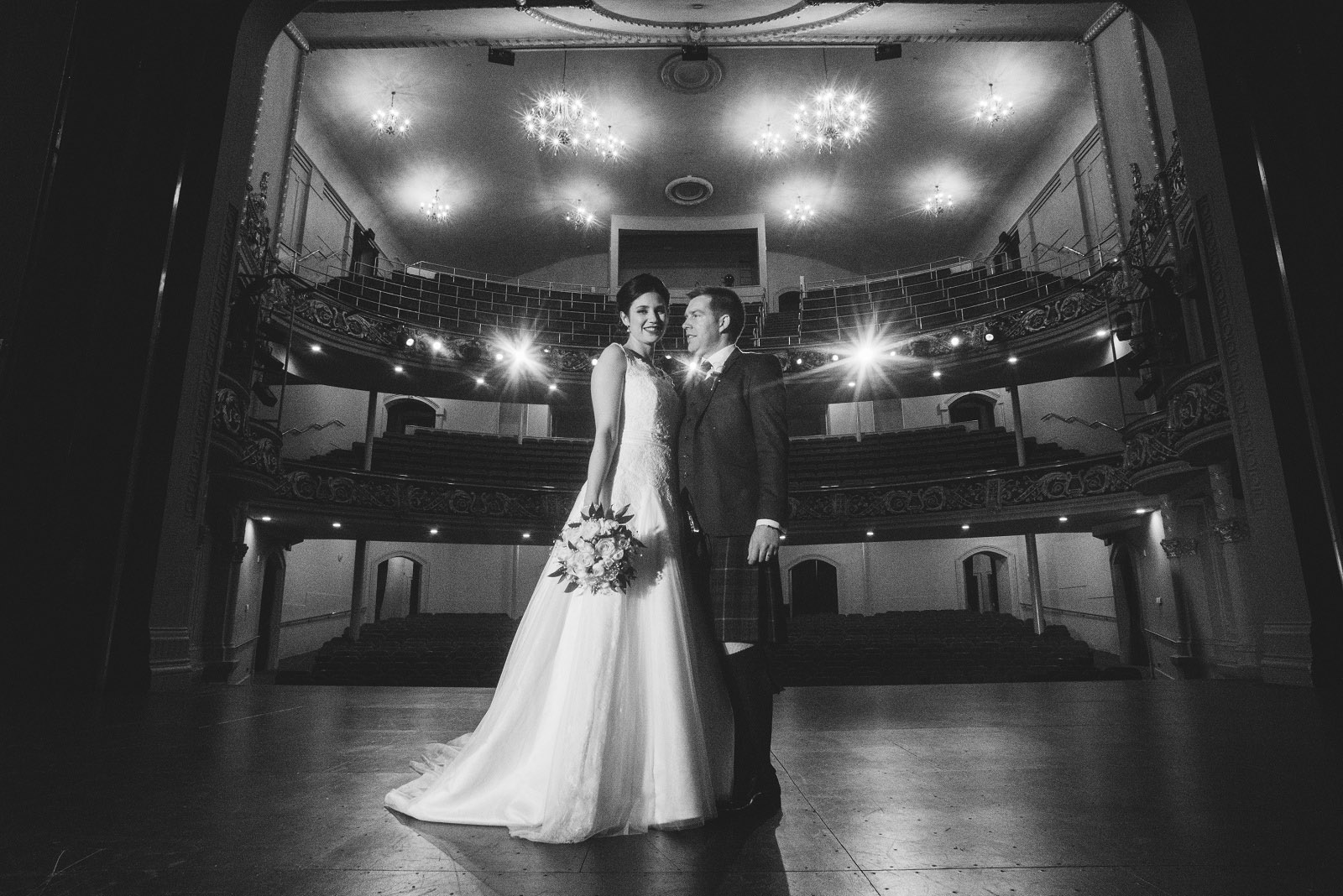 Invercargill-Wedding-Photographer-Queenstown-Wanaka-Florist-Queens-Park-Club-Civic-Theatre03