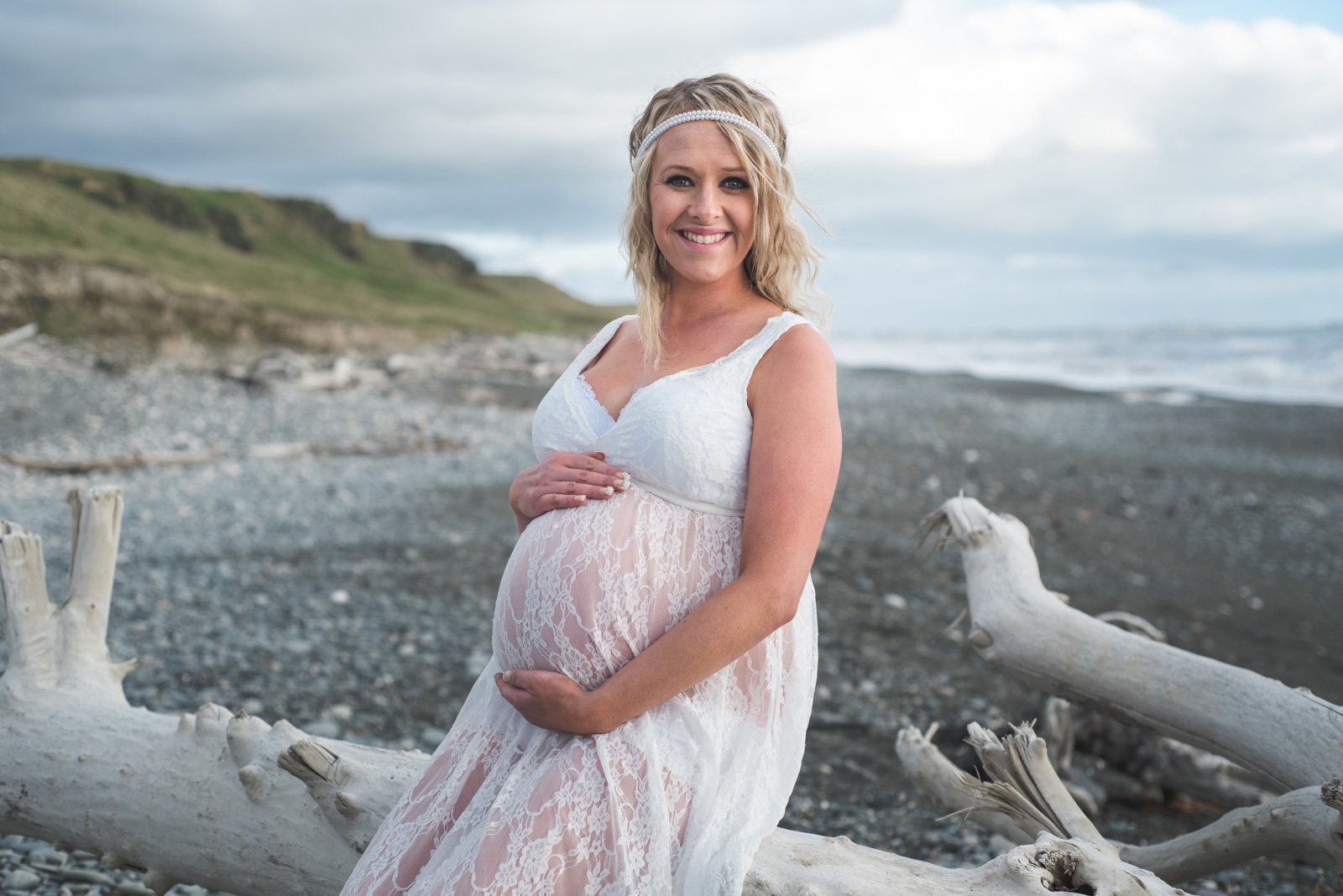 Invercargill-Maternity-Photographer-Beach-Amazing-Landscape-Queenstown-Wanaka-Dunedin-Southland-Beautiful-Stunning-Lace-Dress03