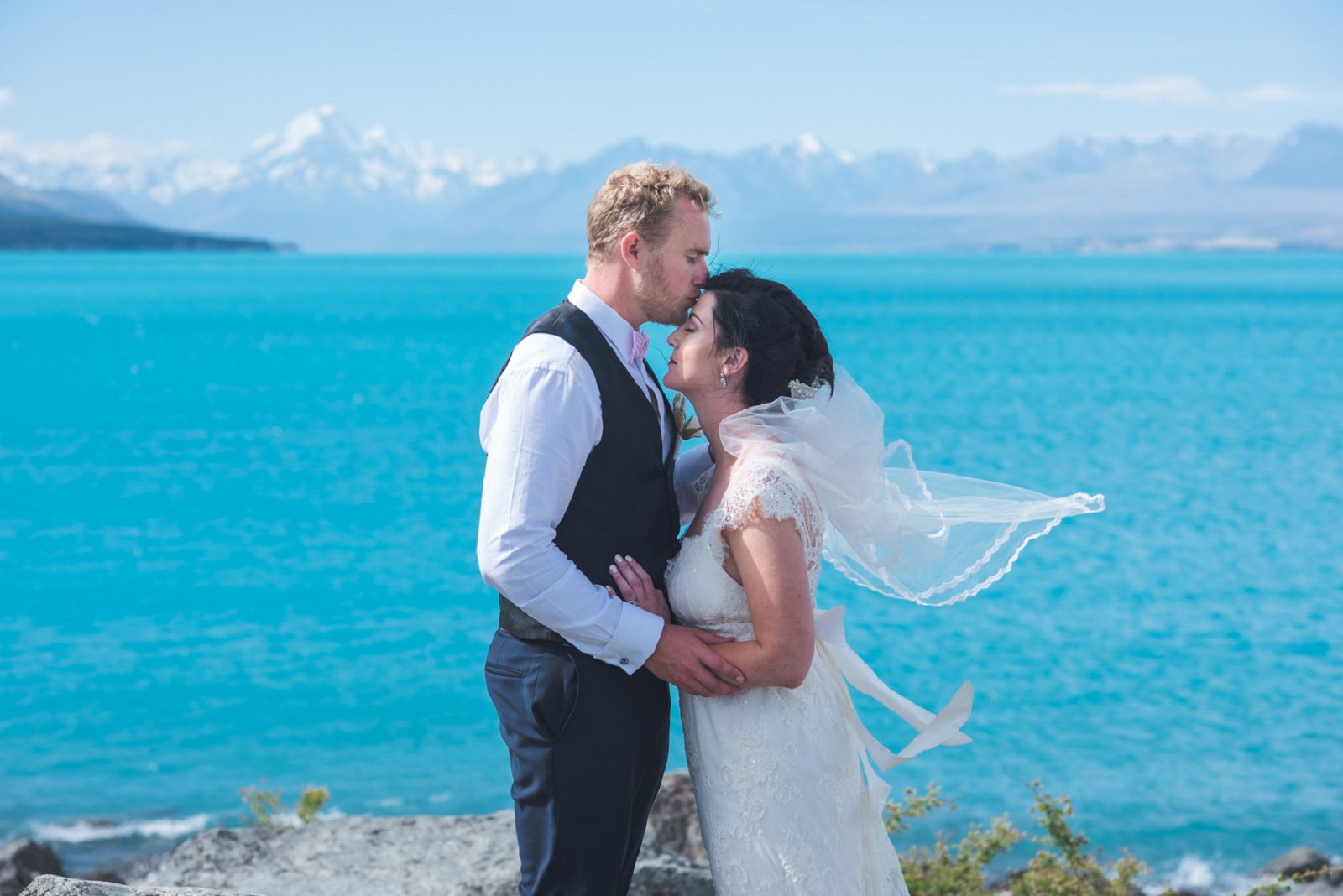 Queenstown-Twizel-Wedding-Photographer-Scenery-Beautiful-New-Zealand-Wedding-Lake-View-Invercargill05