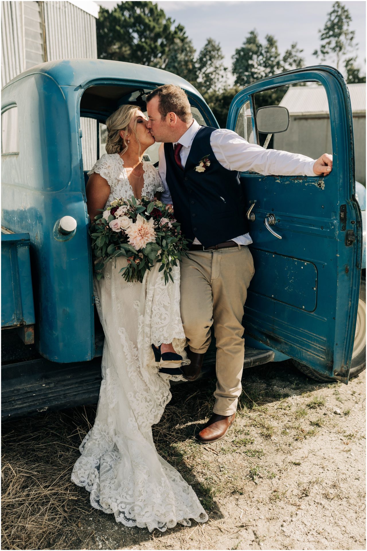 Wedding-photographer-christchurch-ford-old-truck-blue