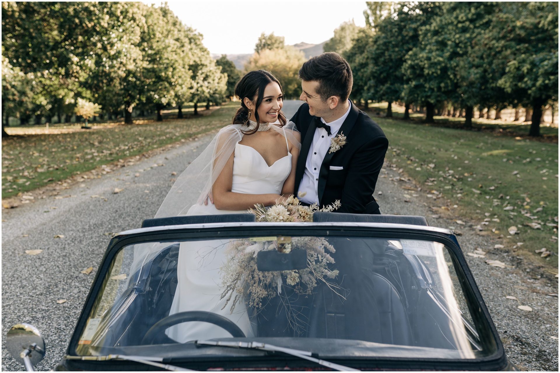 clyde-central-otago-wedding-photographer-convertible-elopement-elegant-bride-groom-modern