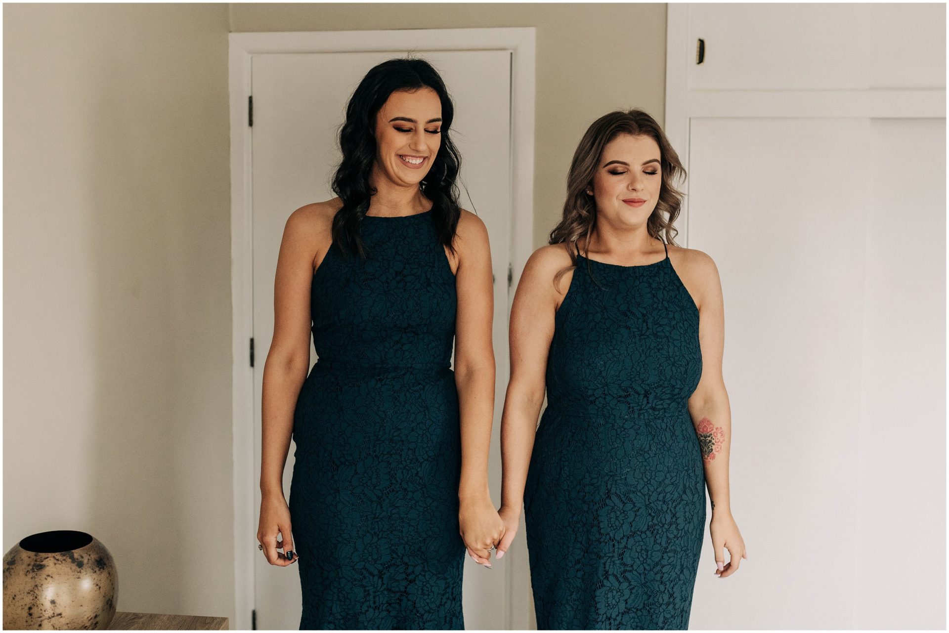 bridesmaids waiting to see bride preparation christchurch photographer wedding green emerald lace 